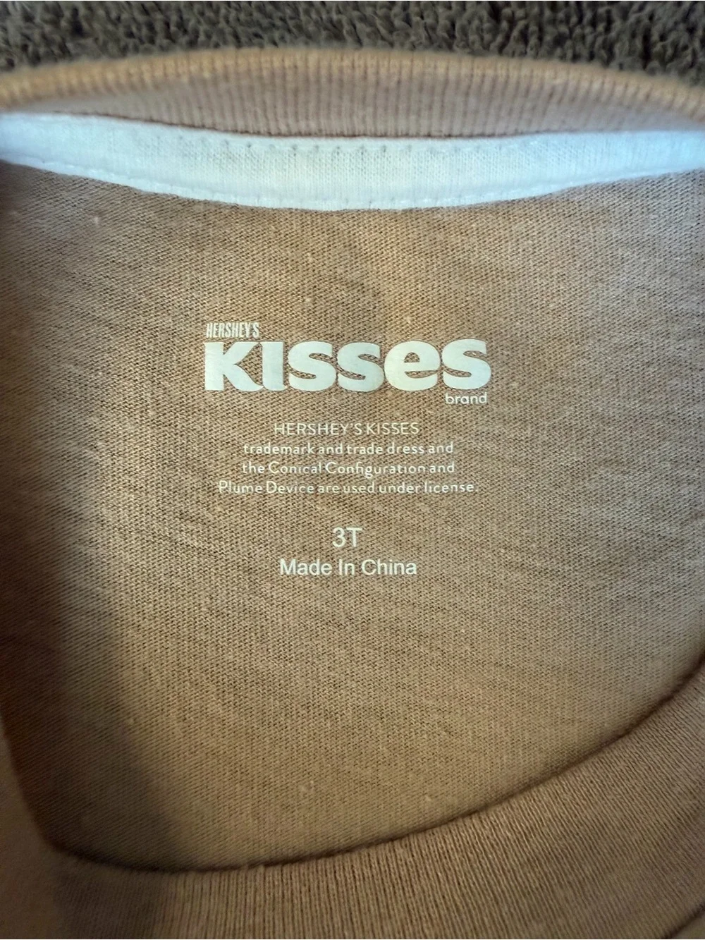 Hershey's Kisses Kids Beige Graphic Tee - Hearts & XOXO